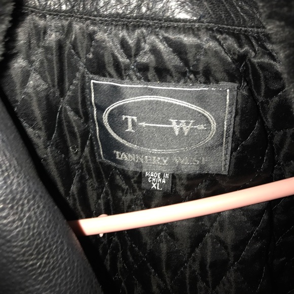 Leather jacket - Picture 3 of 3